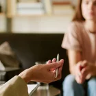 La violencia de género en Ecuador no es un hecho aislado, sino un fenómeno estructural que responde a desigualdades históricas entre hombres y mujeres.