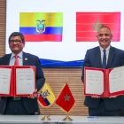 El acuerdo fue suscrito por el ministro Luis Alberto Jaramillo y el ministro de Industria y Comercio de Marruecos, Ryad Mezzour.