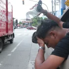 El asfalto y el concreto intensifican la sensación de calor en Guayaquil, donde caminar al mediodía se vuelve agotador.