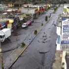 El aluvión en Aloasí dejó a las calles de esa parroquia de Mejía cubiertas de fango.