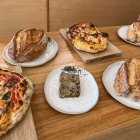 La panadería con masa madre es un retorno al proceso ancestral de elaboración de pan, con procesos naturales más lentos.