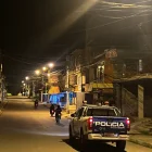 Patrullaje policial en las calles durante el toque de queda nocturno en Ecuador, vigente hasta el 18 de mayo de 2026.