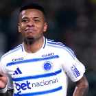 Keny Arroyo abrió el marcador para Cruzeiro ante Palmeiras.