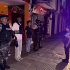 Toque de queda en Esmeraldas dejó 123 detenidos durante operativos policiales.