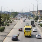 Conductores cuestionan el diseño de la ciclovía por el estrechamiento de carriles en Guayaquil.