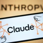 Logotipo de  Anthropic, empresa creadora de Claude.