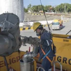 Petroecuador informó que el reingreso de la FCC permitirá aumentar la producción de gasolinas y gas doméstico (foto referencial).