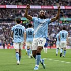Manchester City es el escolta del Arsenal en la Premier.