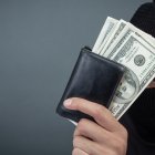 La Superintendencia de Bancos alertó sobre empresas que ofrecen préstamos y captan dinero sin autorización para operar en Ecuador.