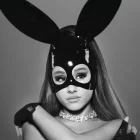 A nivel internacional, el disco se convirtió en el primer álbum de Ariana Grande en alcanzar el puesto número 1