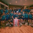 Los jugadores de Arsenal se reunieron para celebrar el título de la Premier League.
