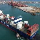 El puerto del Callao tiene un tráfico diario de alrededor de 5.000 camiones que contienen carga.