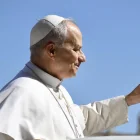 El papa León XIV, este miércoles 20 de mayo en la audiencia general semanal en la plaza de San Pedro, en Ciudad del Vaticano.