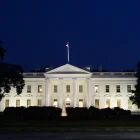 La Casa Blanca activó un cierre de seguridad tras reportes de sonidos de disparos en Washington.
