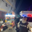 El levantamiento del cuerpo de un joven asesinado en Salinas en un área de venta de comidas