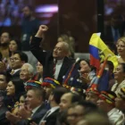 Varios ciudadanos fueron invitados para ser parte del acto en la Asamblea Nacional.