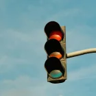 Semáforo instalado en la Vía a la Costa, tras pedidos ciudadanos en el km 14.5.