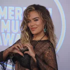La colombiana Karol G recibió el Premio Internacional a la Excelencia Artística.