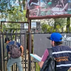 Clausura de glampings en Puembo por parte de la AMC en zona de riesgo junto a la quebrada El Chiche.