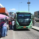 Servicio. Usuarios denuncian que el transporte público en Tumbaco circula saturado y ya no cubre la demanda.