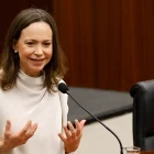 La líder opositora venezolana y premio Nobel de la paz María Corina Machado habla en la Asamblea Nacional de Panamá.