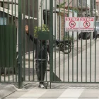 Los vecinos optan por encerrarse en Guayacanes ante el auge de la inseguridad.