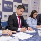La presidenta del Consejo de la Judicatura, Mercedes Caicedo, y el director del SNAI, Mauricio Mayorga, así como el embajador italiano Giovanni Davoli, suscribieron el acuerdo.
