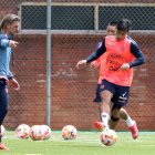 El entrenador argentino (i) escogió a los 26 futbolistas que representarán al país en el Mundial 2026.