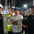 Juan Carlos Blum, ministro de Ambiente y Energía (centro), asumió estas funciones en mayo de 2026, tras la salida de Inés Manzano.