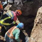 Cuatro personas quedaron atrapadas entre los escombros y fueron liberadas por los equipos de rescate.