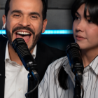 El candidato Abelardo De La Espriella y la periodista Laura Rodríguez.
