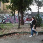 Basura, falta de mantenimiento y juegos dañados afean el parque atrás del centro comercial reconocido de La Garzota.