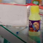 Arcsa clausura farmacia en Florida Norte por más de 6.400 productos irregulares.