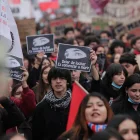 Estudiantes se manifiestan durante una protesta el 3 de junio de 2026, en Santiago (Chile).