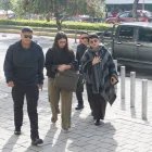 Caso. Amanda y Tamia Villavicencio asisten al testimonio de Rodney Rengel.