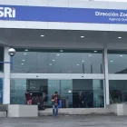 Edificio institucional donde se gestionan trámites tributarios.