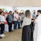 Representantes de Tía y Minutocorp en el evento de la puesta de la primera piedra.