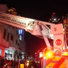 Bomberos de Guayaquil atendiendo una emergencia.