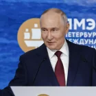 El presidente ruso Vladímir Putin durante la sesión principal del Foro Económico Internacional de San Petersburgo (SPIEF) en Rusia, el 5 de junio de 2026.