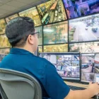 Las autoridades vigilan la ciudad desde cámaras de seguridad.