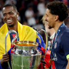 Willian Pacho y Marquinhos la defensa del PSG.