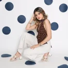 Los polka dots se reinventan esta temporada con propuestas que mezclan elegancia, frescura y un aire juguetón.