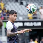 El volante ecuatoriano Jordy Alcívar durante un entrenamiento de la Tricolor.