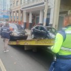 ATM retiene vehículo de funcionario denunciado por circular sin placas.