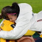 Las jugadoras ecuatorianas celebraron con lágrimas en los ojos por el pase al repechaje.