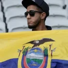 Los hinchas ecuatorianos que no viajaron quieren seguir a la Tri desde nuestro país.