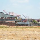 Predio. Sobre estos lotes se levantaría el puente, que tendría una longitud de 1,2 km.