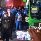 Con música de cumbia y el apoyo de su afición, la selección de Colombia llegó a Guadalajara donde tendrá su campamento base
