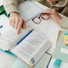 La educación no solo pertenece a las familias.