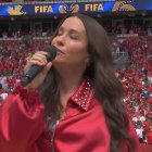 Morissette ganó siete premios Grammy y ha vendido más de 60 millones de discos. Su salto internacional llegó en 1995 con el álbum Jagged Little Pill